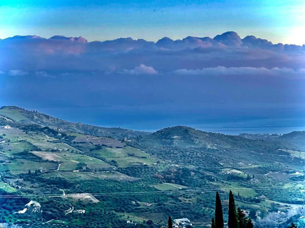 Gerofotis Traditional Guesthouse Est 1892 - Close To Aigio, Akoli, Selianitika Lákka Exteriör bild